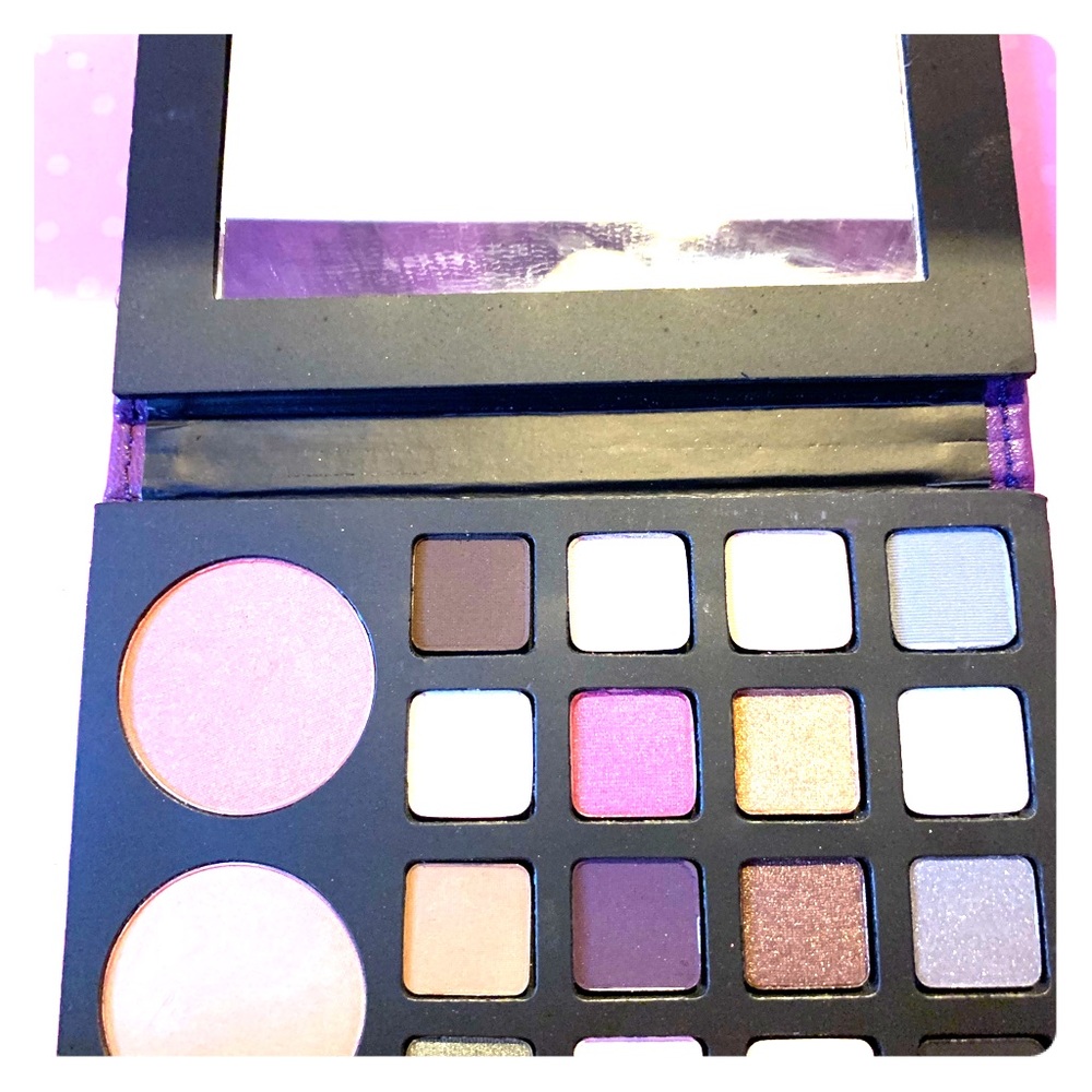 Eyeshadow pallet very Pigment